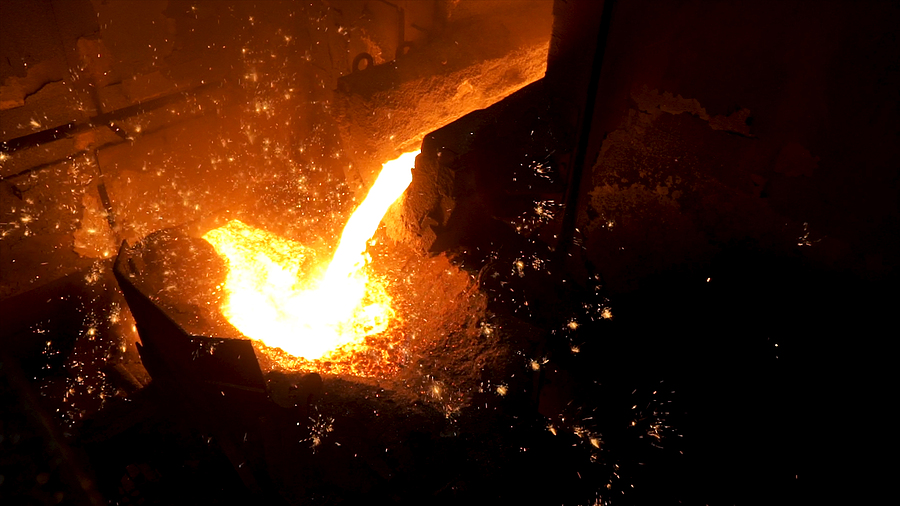 Industrial Uses of Magnets – Types of Cranes Used in Steel-Making