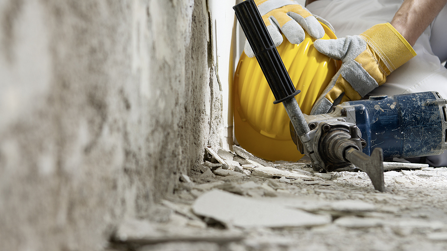 Vacuum Lifting Can Protect Your Workers From Silica Dust